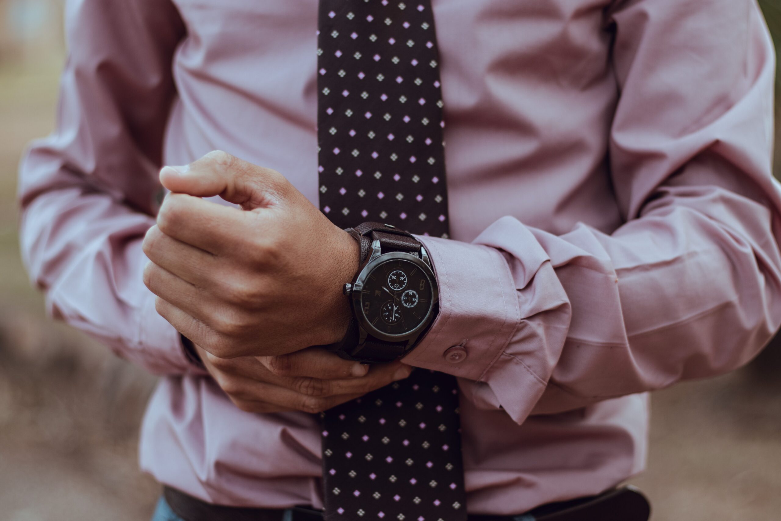Best Dress Watches for Entrepreneurs Under $1,000: The Investor Meeting Watch Guide