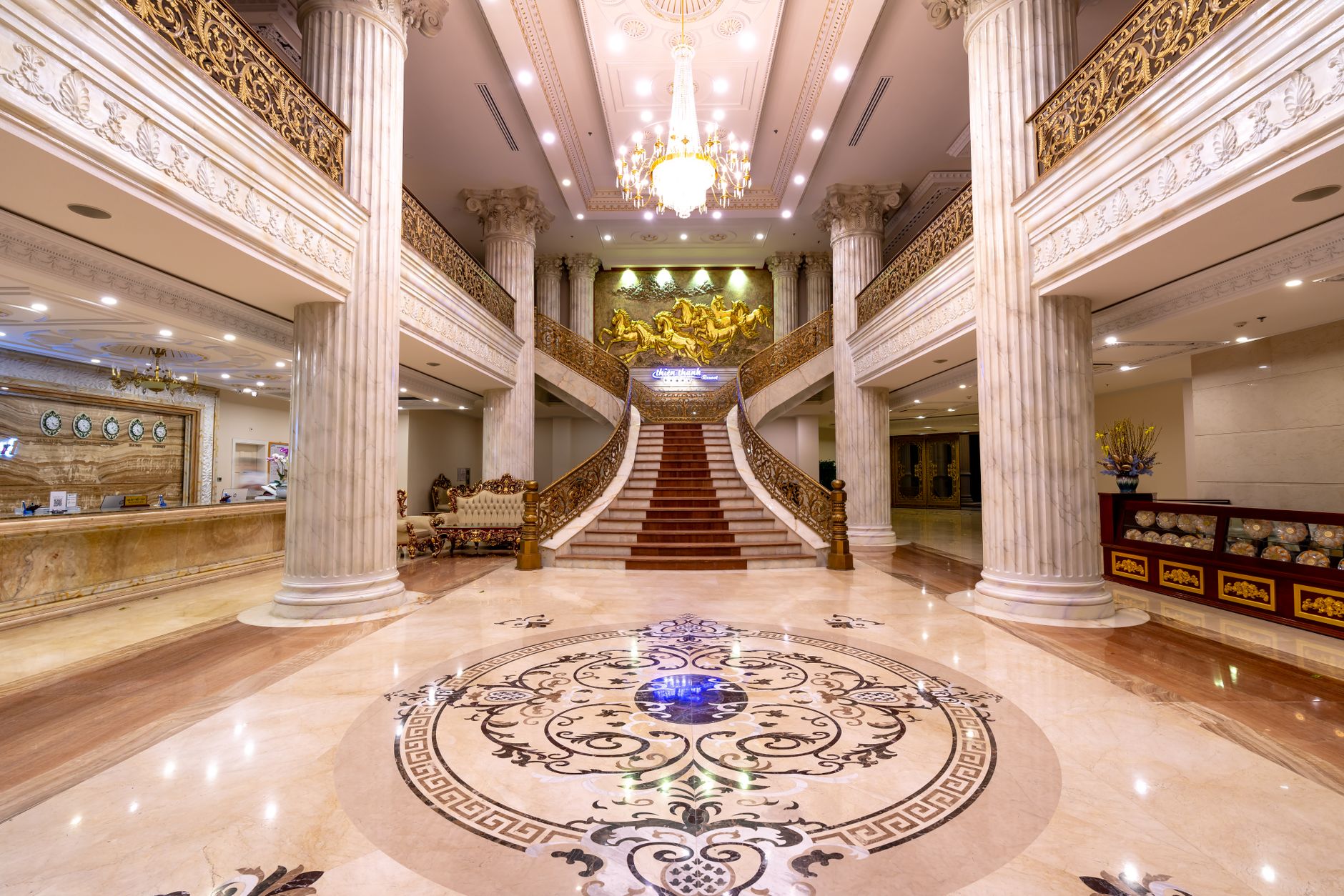 Best hotels in Toronto for business travelers